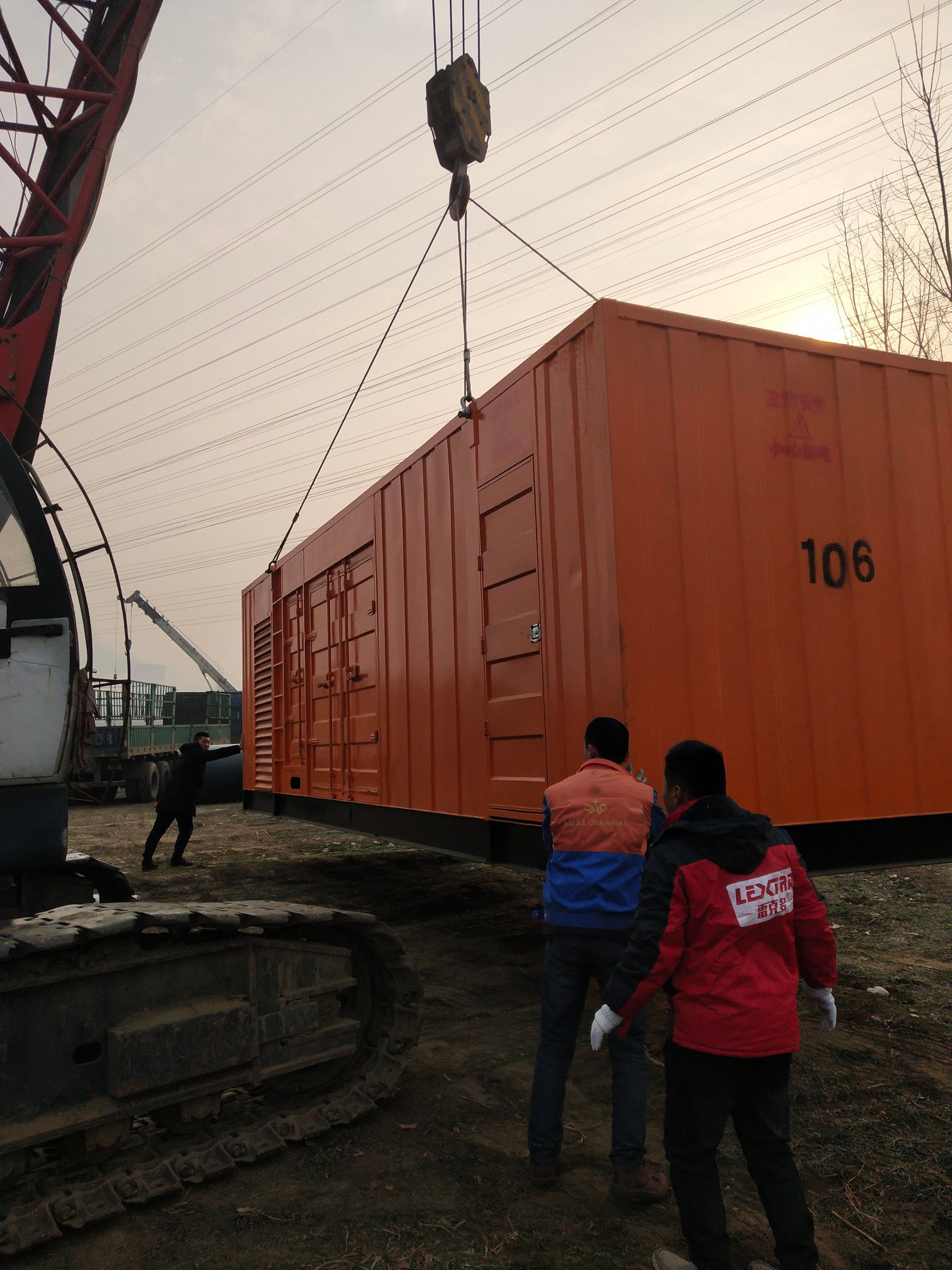 1300KW發電機組施工現場